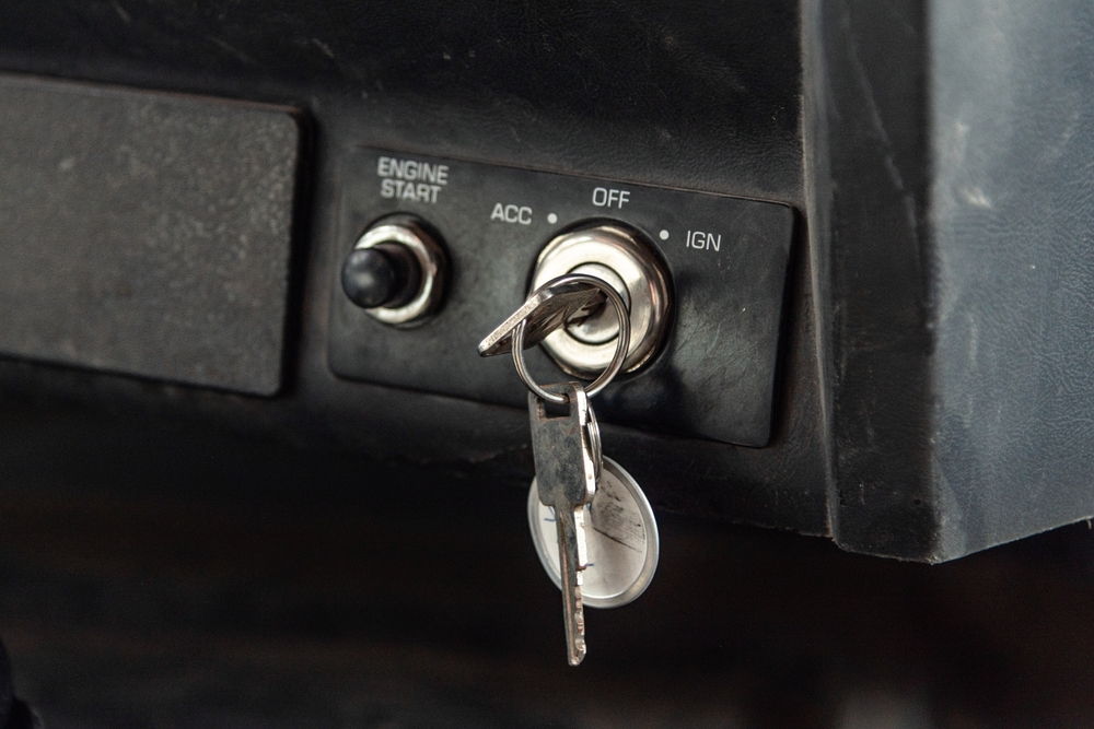 Vehicle,Ignition,With,Key,Inserted,,Close-up,Of,Truck,Ignition,Switch